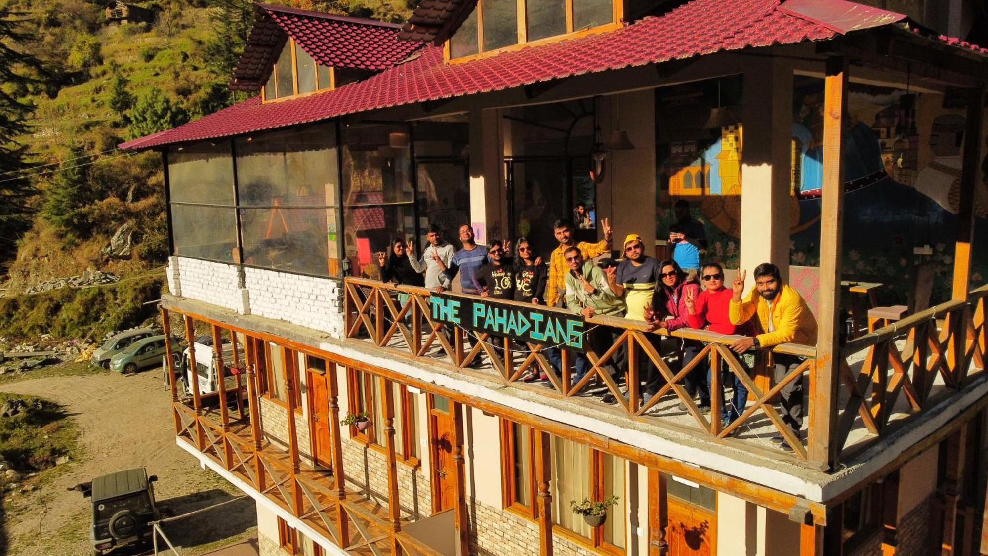 Thepahadians Food & Stay Jibhi Экстерьер фото
