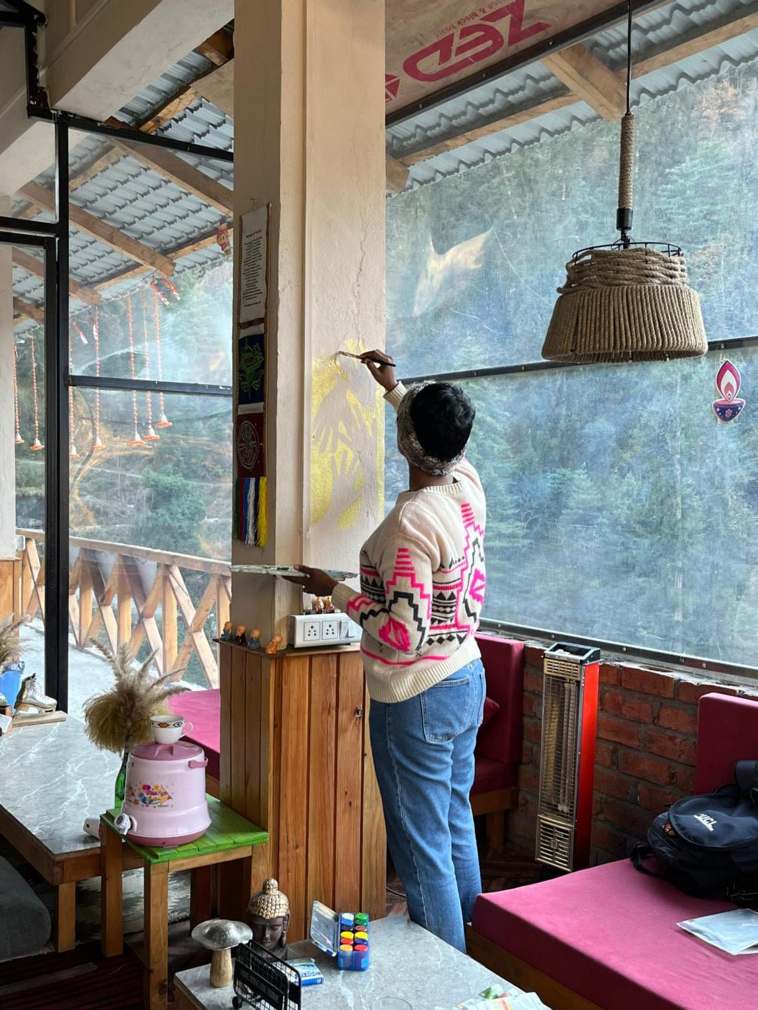 Thepahadians Food & Stay Jibhi Экстерьер фото