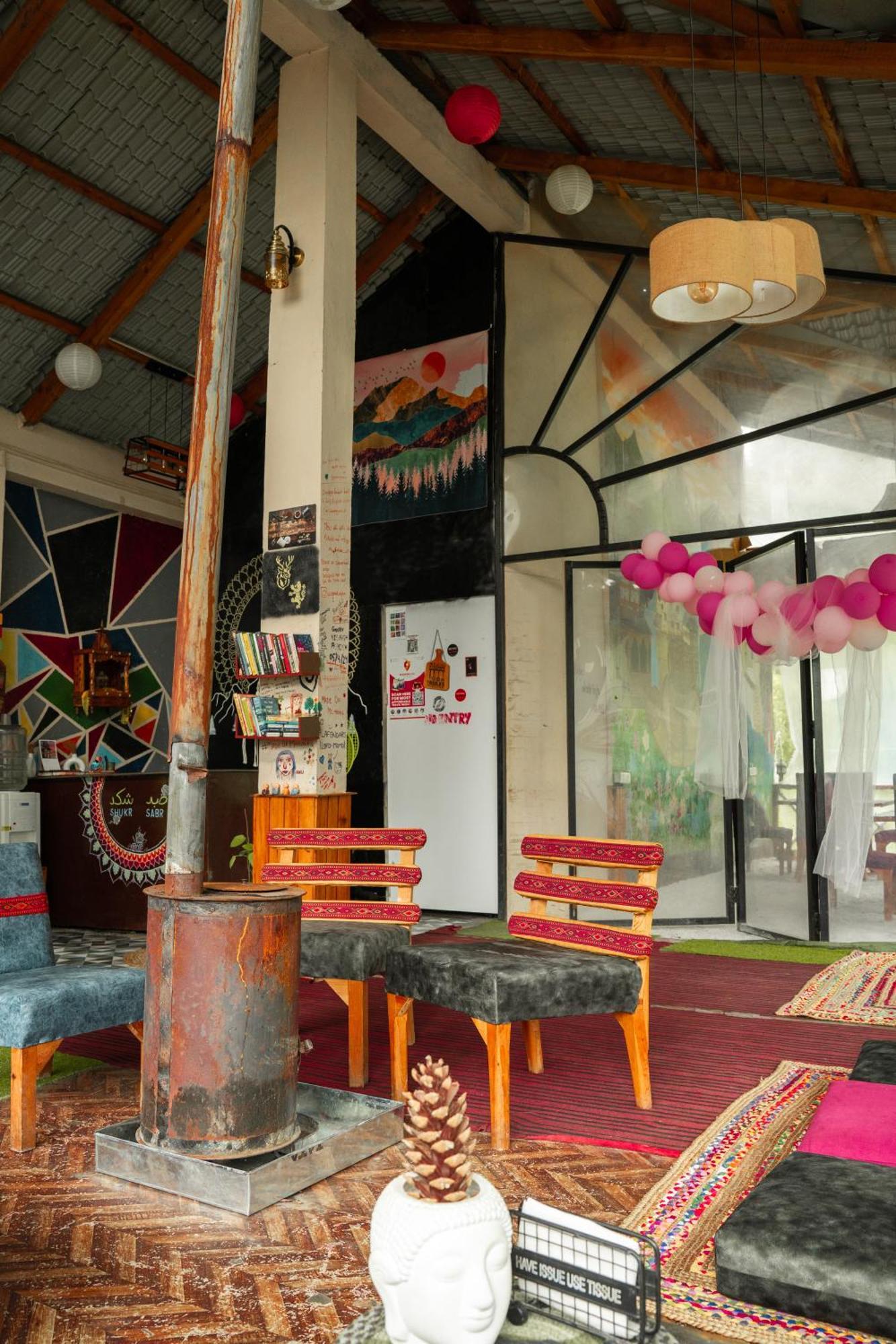 Thepahadians Food & Stay Jibhi Экстерьер фото