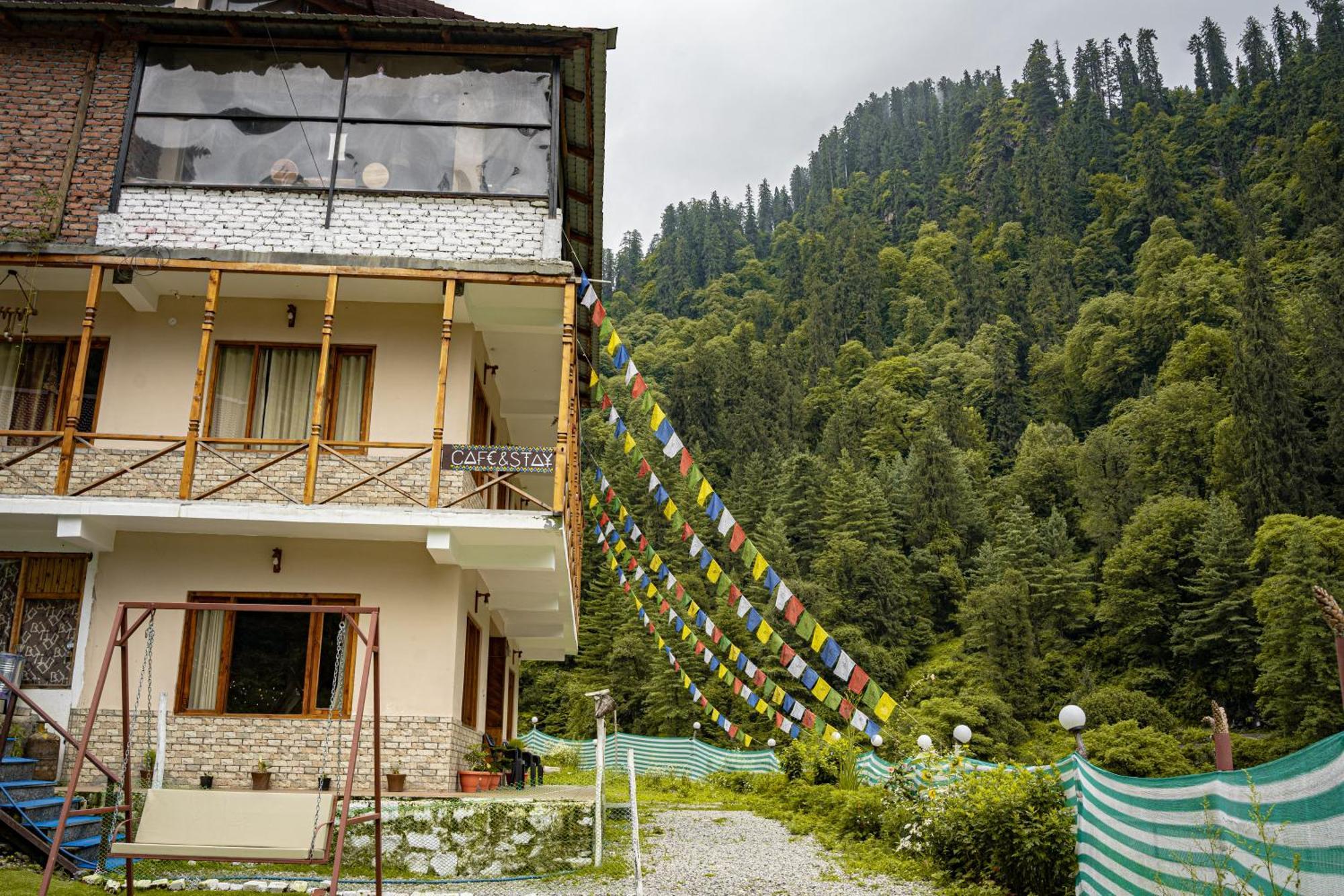 Thepahadians Food & Stay Jibhi Экстерьер фото